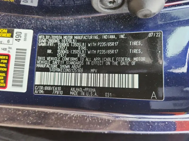 2022 TOYOTA SIENNA XLE  