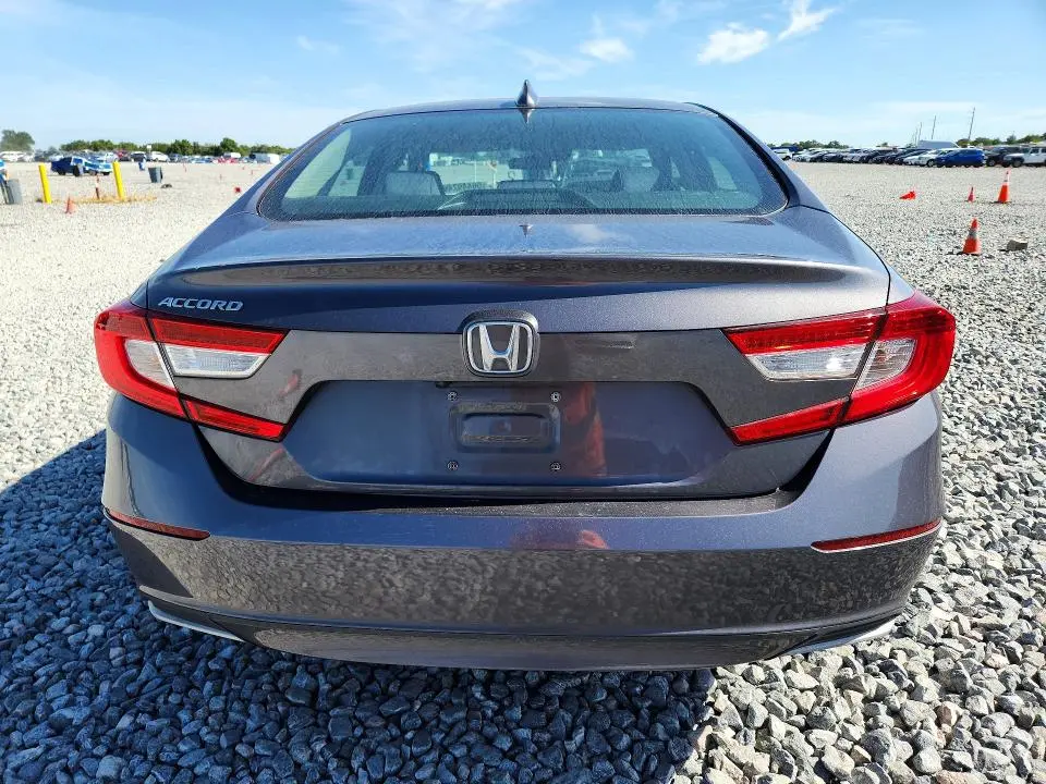 2022 HONDA ACCORD LX  