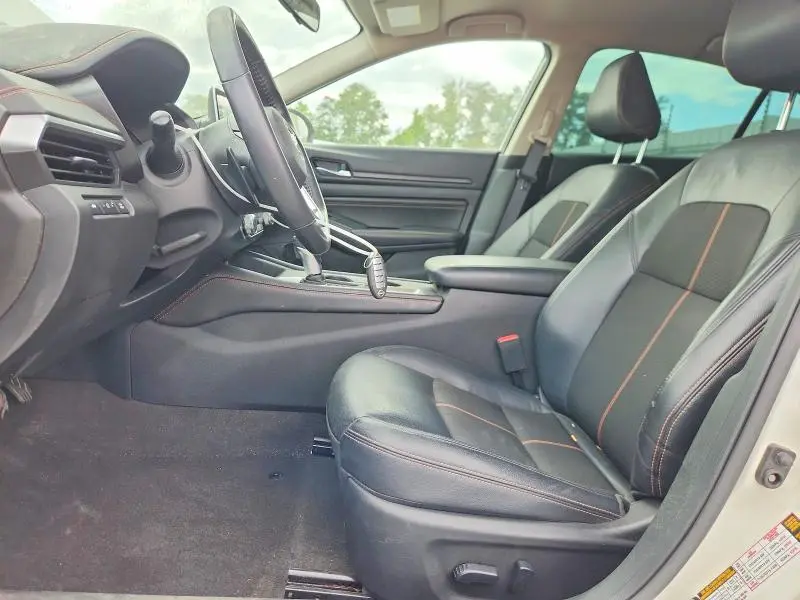 2022 NISSAN ALTIMA SR  