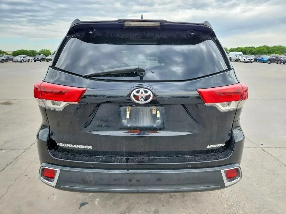2018 TOYOTA HIGHLANDER LIMITED PLATINUM  
