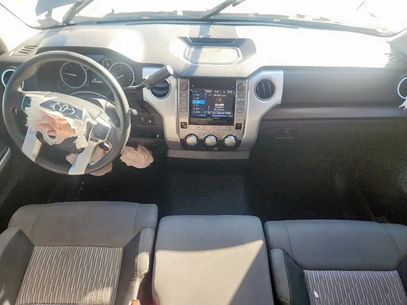 2017 TOYOTA TUNDRA SR5  