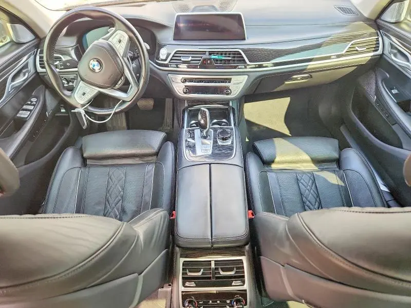 2020 BMW 750 XI  