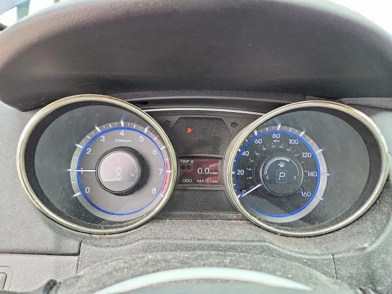 2012 HYUNDAI SONATA GLS  