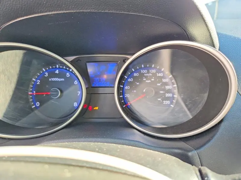 2011 HYUNDAI TUCSON GLS  