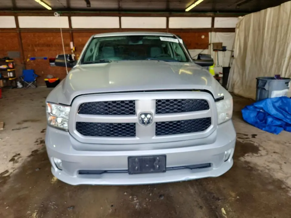 2015 RAM 1500 ST  