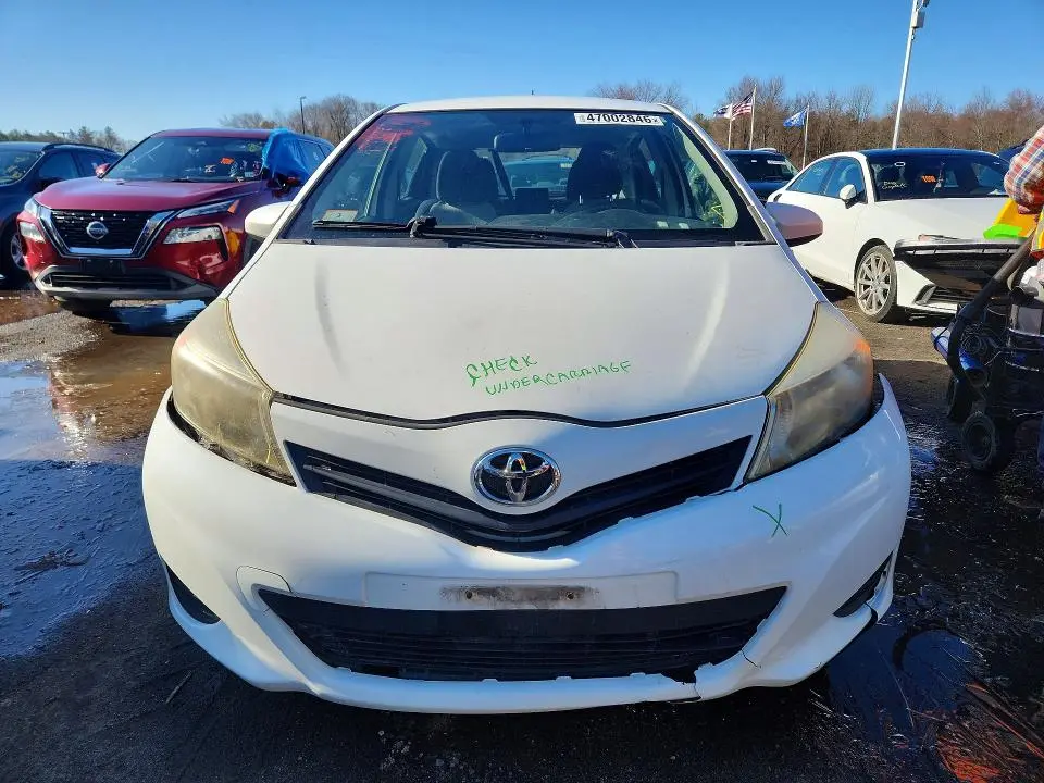 2012 TOYOTA YARIS 5-DOOR L  