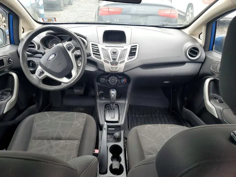 2011 FORD FIESTA SE  