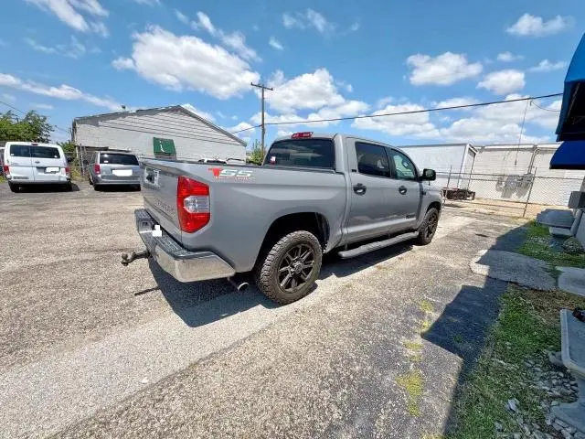 2019 TOYOTA TUNDRA CREWMAX SR5  