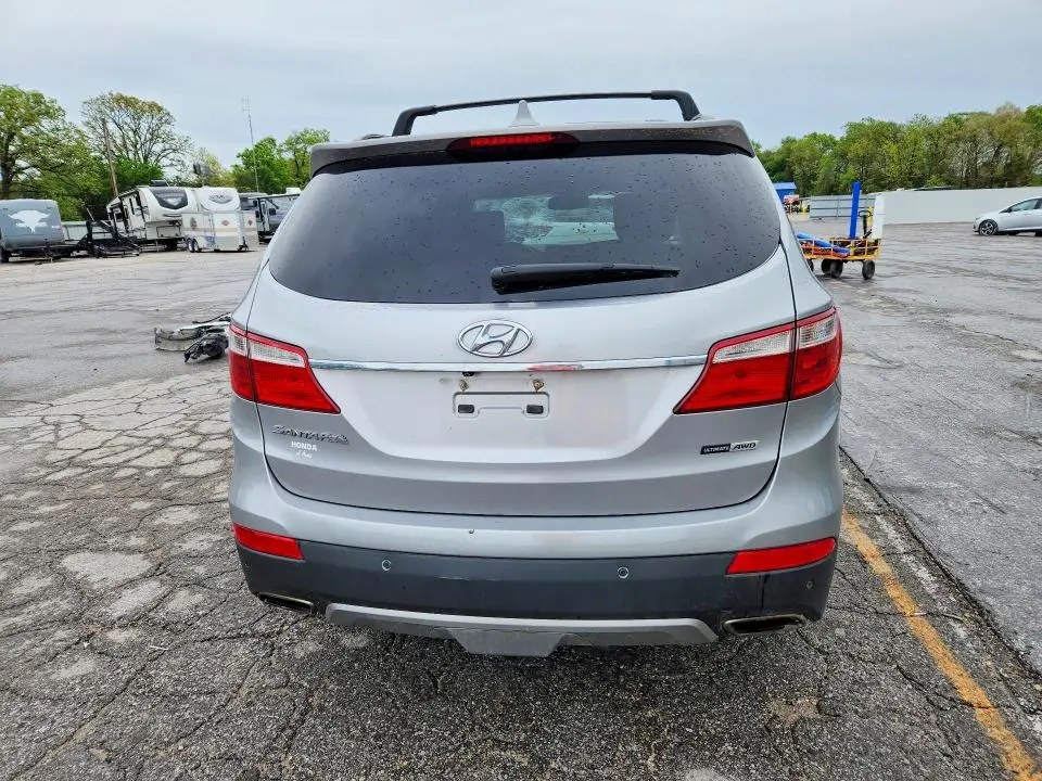 2016 HYUNDAI SANTA FE SE  