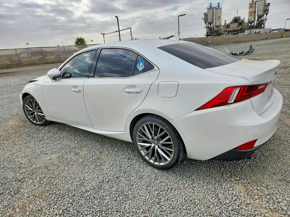 2016 LEXUS IS 200T  