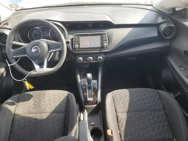 2021 NISSAN KICKS S  