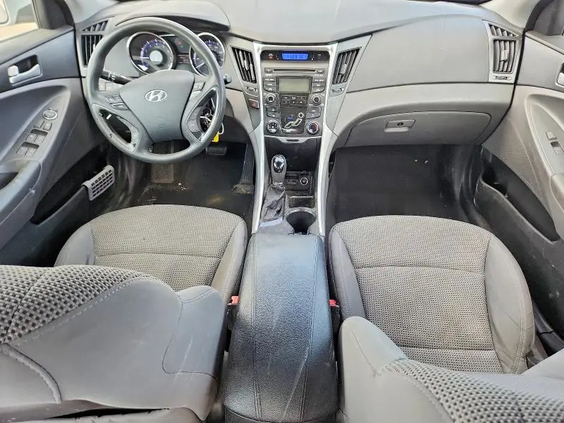2012 HYUNDAI SONATA GLS  