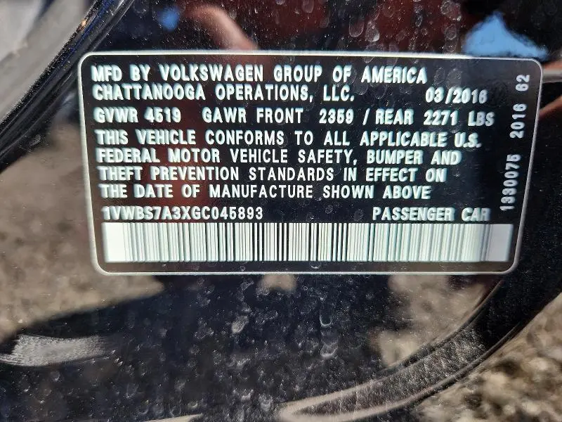 2016 VOLKSWAGEN PASSAT SE  