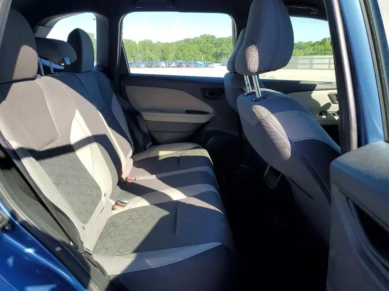2025 SUBARU FORESTER   