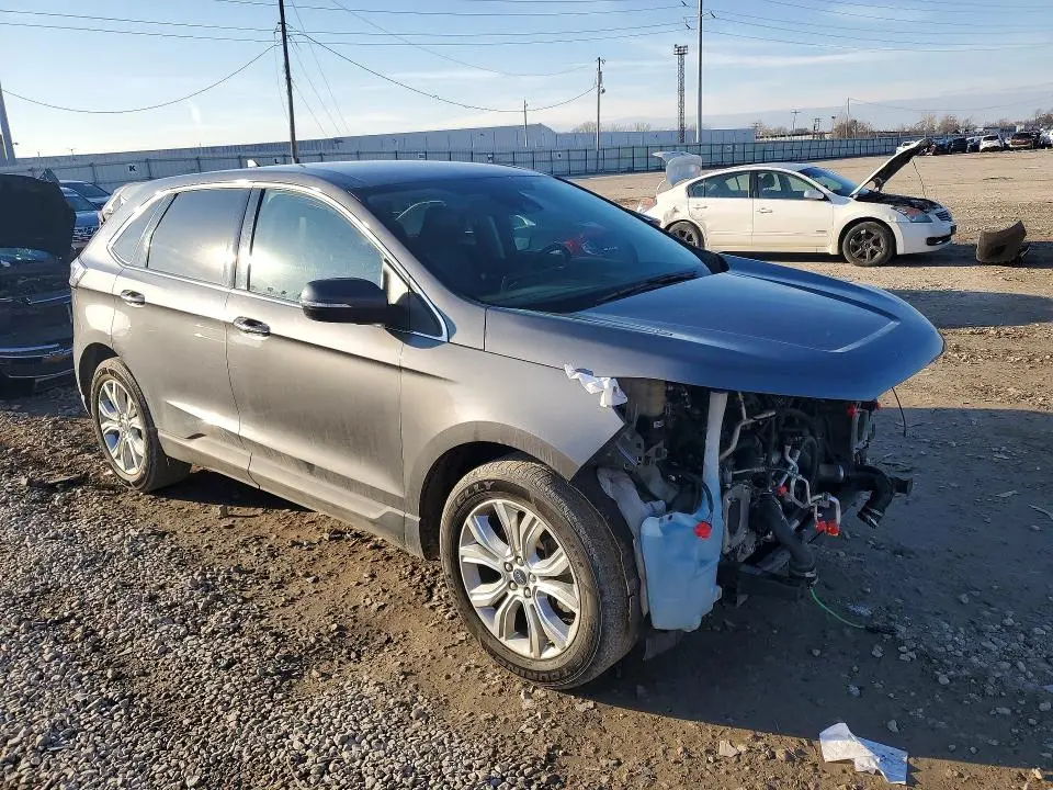 2022 FORD EDGE TITANIUM  