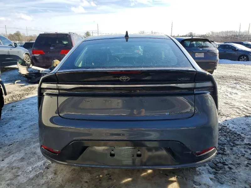 2023 TOYOTA PRIUS PRIME SE  