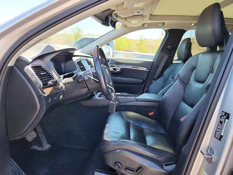 2018 VOLVO XC90 T6  