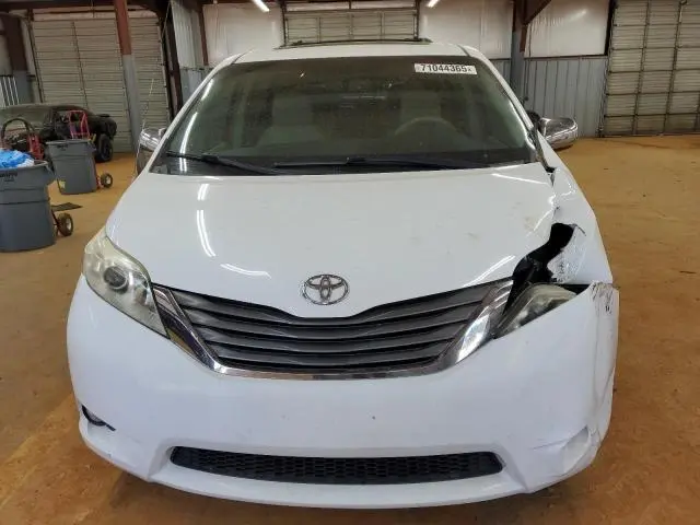 2013 TOYOTA SIENNA XLE  