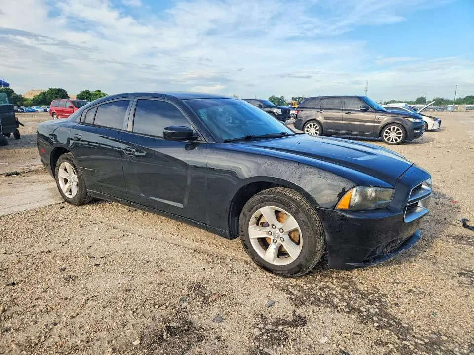 2014 DODGE CHARGER SE  