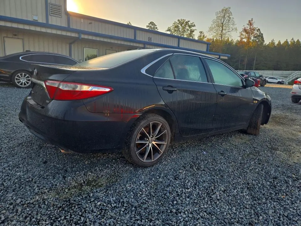 2017 TOYOTA CAMRY XSE  