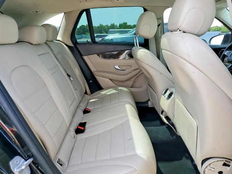 2016 MERCEDES-BENZ GLC 300  