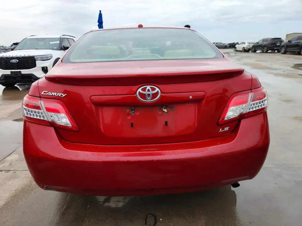 2010 TOYOTA CAMRY LE  