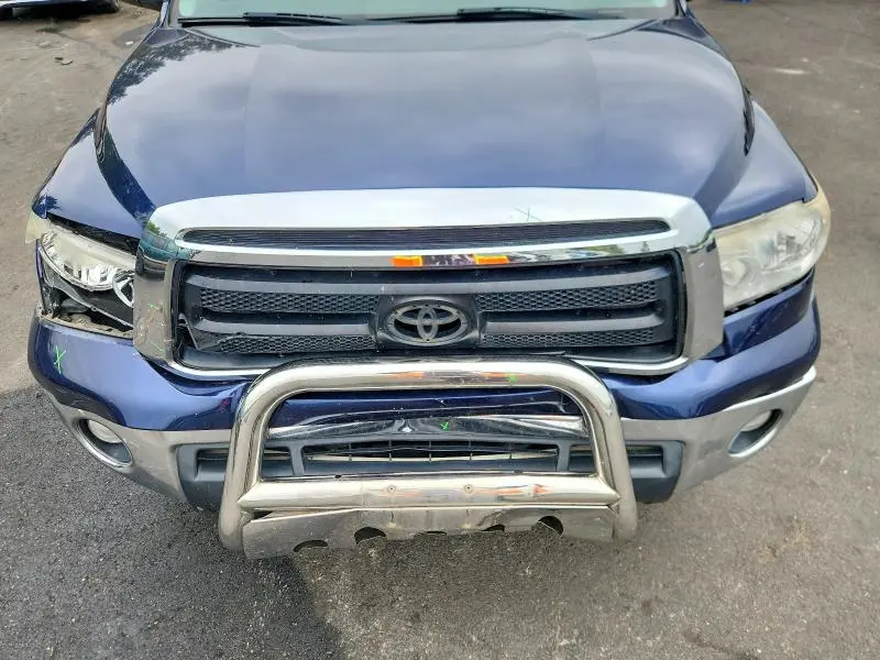 2013 TOYOTA TUNDRA CREWMAX SR5  