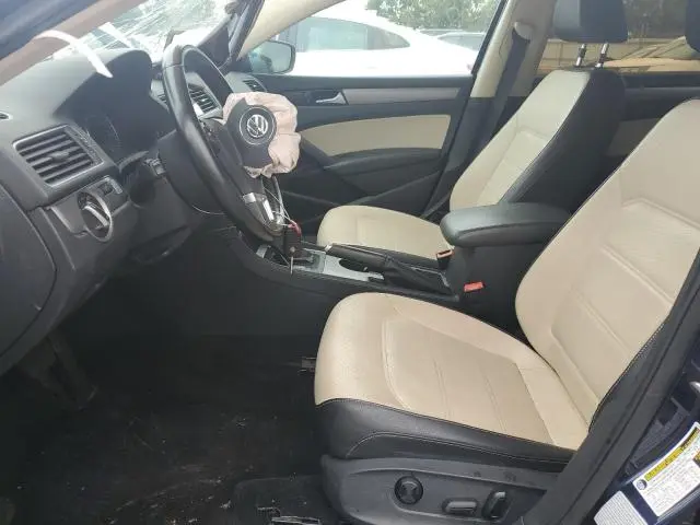 2015 VOLKSWAGEN PASSAT SE  