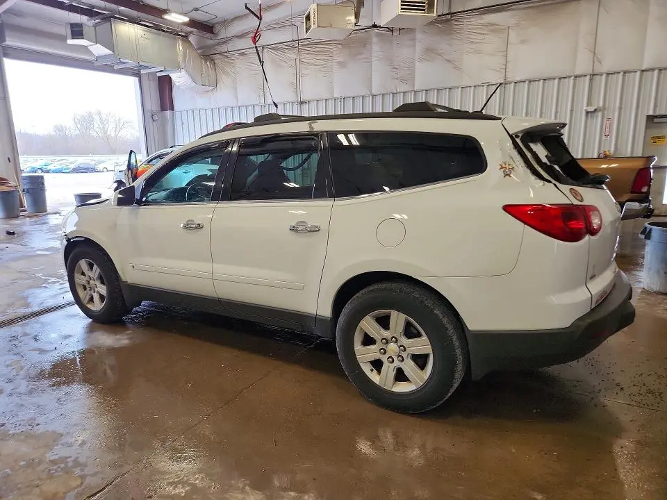 2010 CHEVROLET TRAVERSE LT  