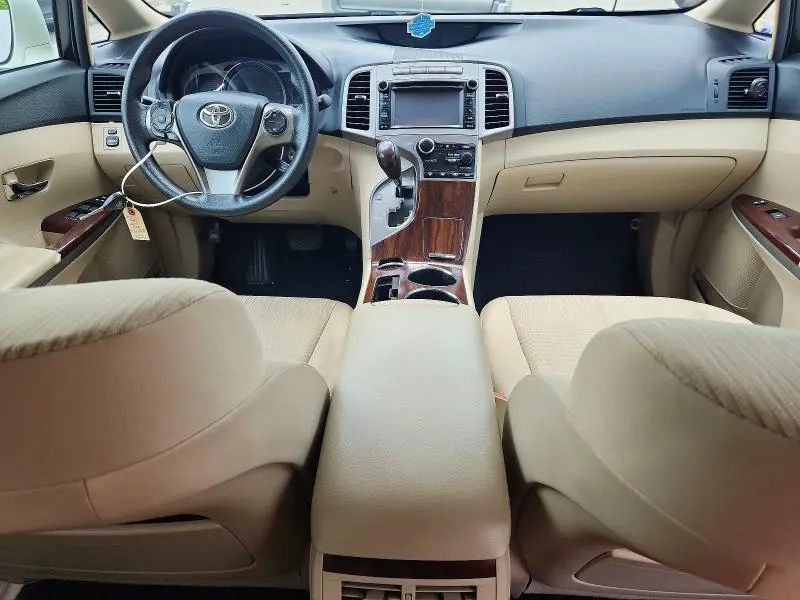 2013 TOYOTA VENZA LE  