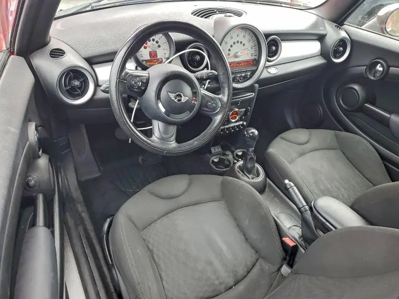 2013 MINI COOPER   