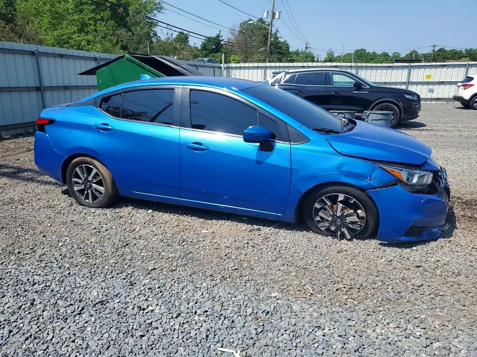 2021 NISSAN VERSA SV  