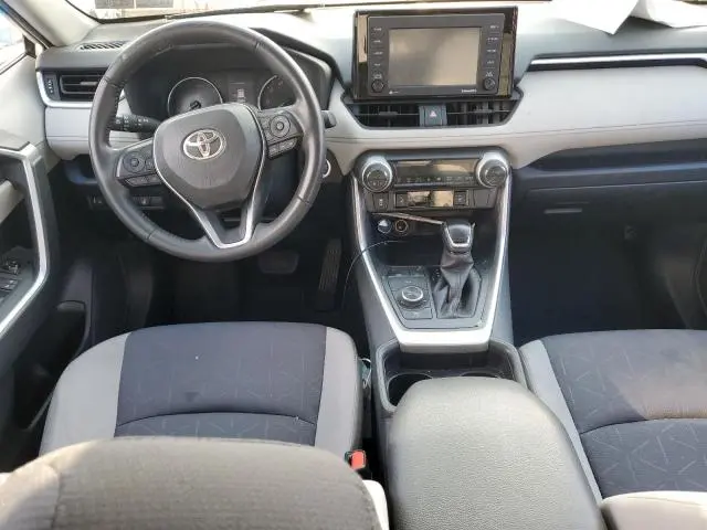 2021 TOYOTA RAV4 XLE  