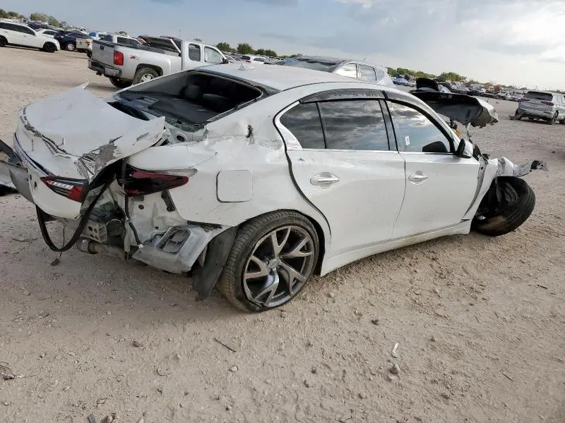 2018 INFINITI Q50 LUXE  
