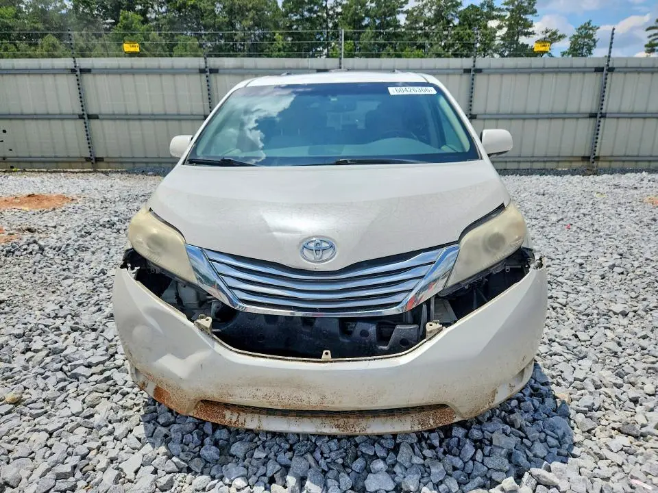 2012 TOYOTA SIENNA LIMITED 7-PASSENGER  