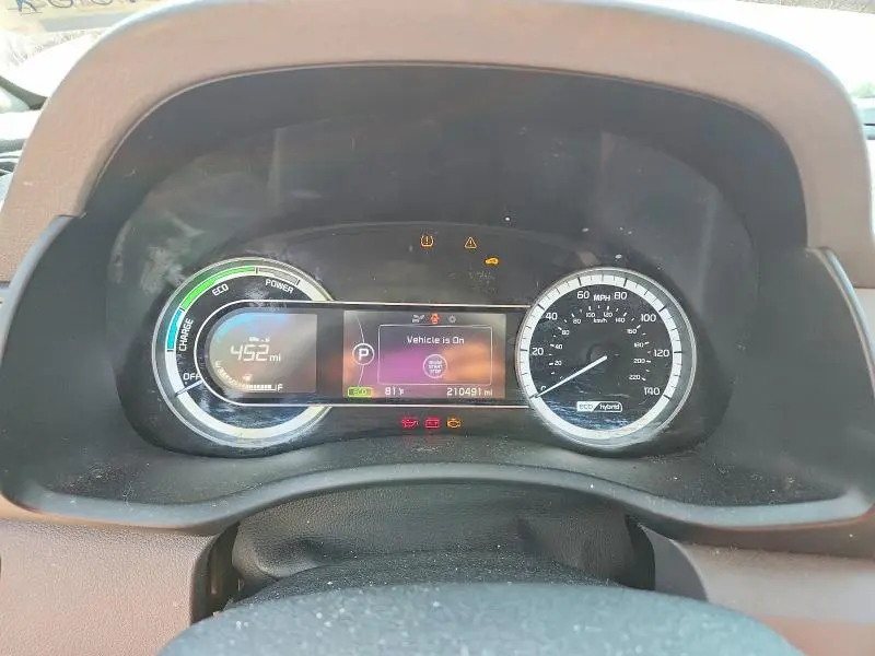 2017 KIA NIRO LX  