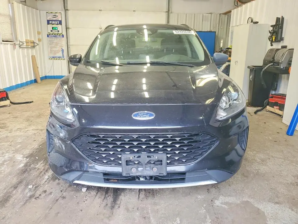 2020 FORD ESCAPE SE SPORT  