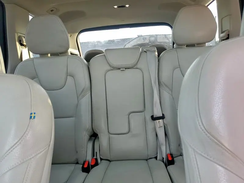2018 VOLVO XC90 T6  
