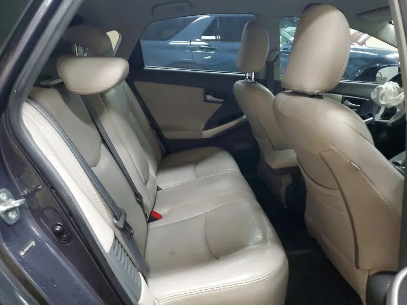 2010 TOYOTA PRIUS III  