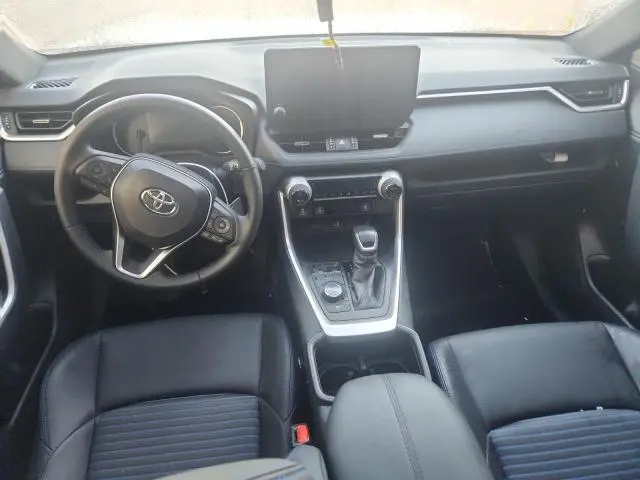 2025 TOYOTA RAV4 XSE  