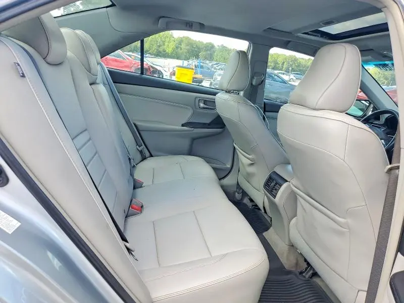 2016 TOYOTA CAMRY XLE  