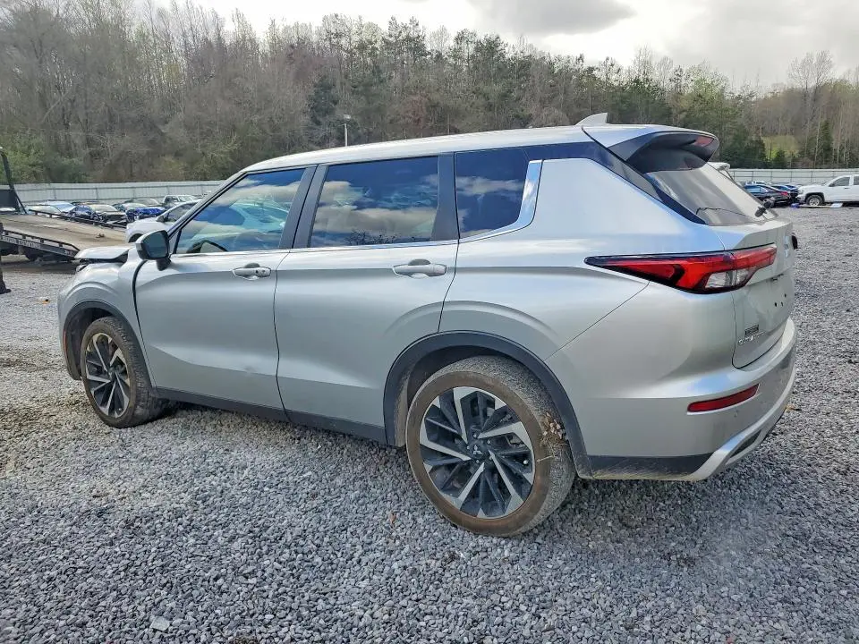 2024 MITSUBISHI OUTLANDER SE  