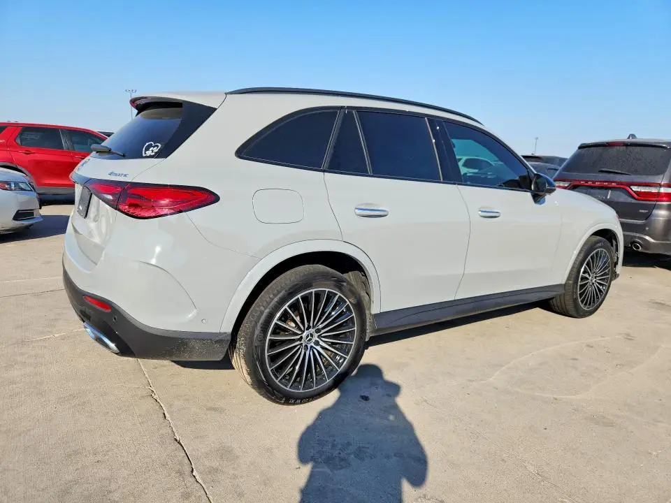2026 MERCEDES-BENZ GLC 300 4MATIC  