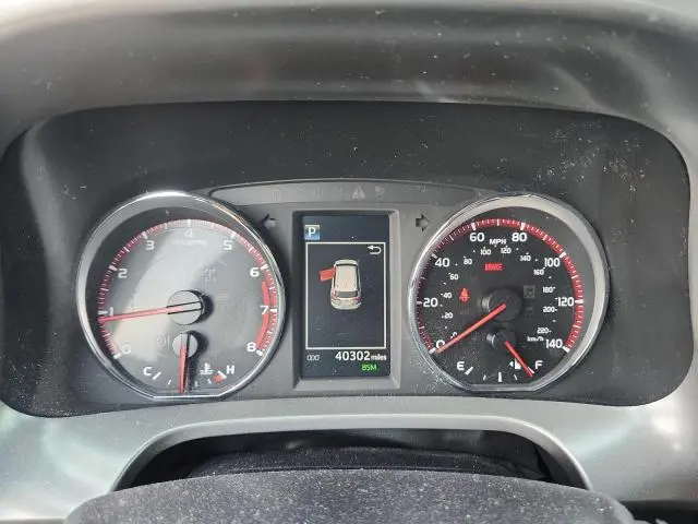 2018 TOYOTA RAV4 SE  