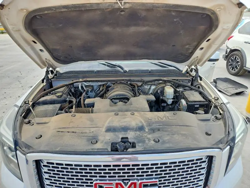 2016 GMC YUKON   