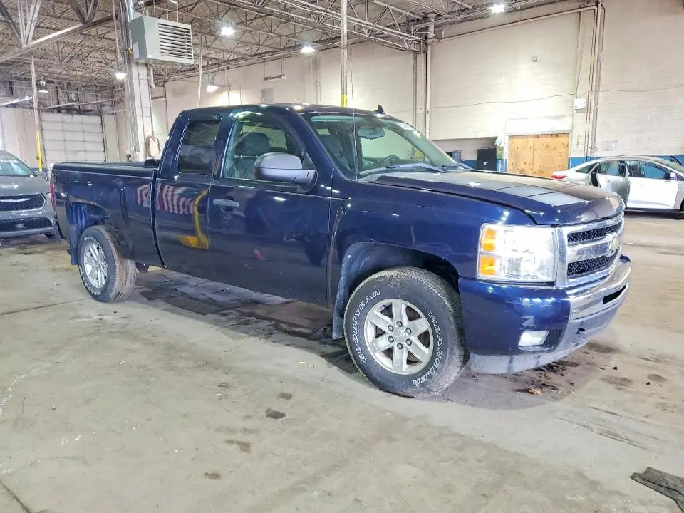 2011 CHEVROLET SILVERADO C1500 LT  