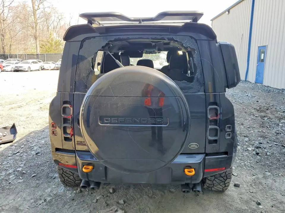 2022 LAND ROVER DEFENDER 110 X-DYNAMIC SE  