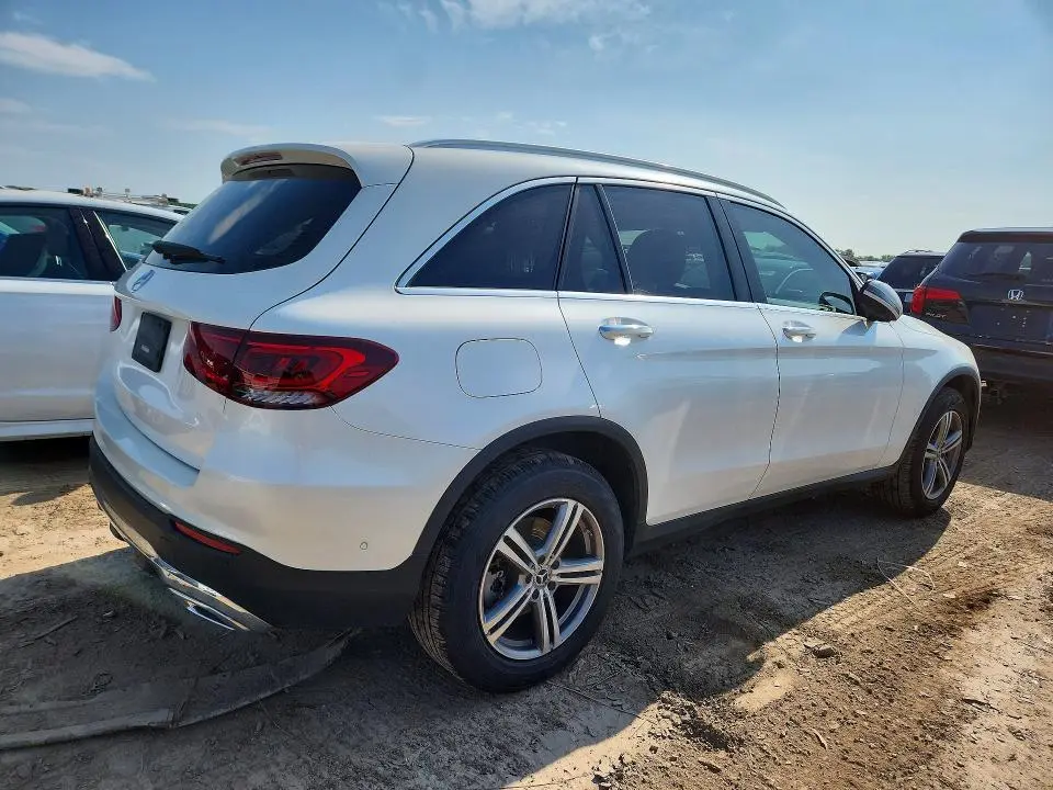 2021 MERCEDES-BENZ GLC 300  