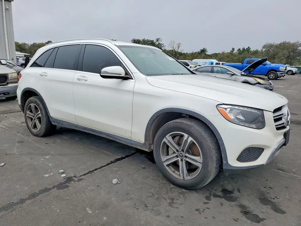 2019 MERCEDES-BENZ GLC 300  
