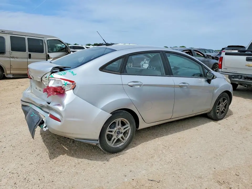2018 FORD FIESTA SE  